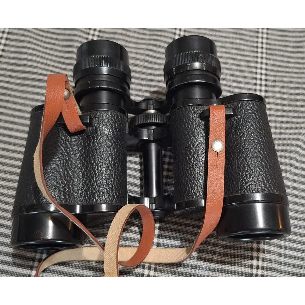 Yoshida & Co Thorobred 6X30 binoculars no. 11578- FOV: 393' @1000yds- excellent